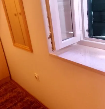 Gala Komiža